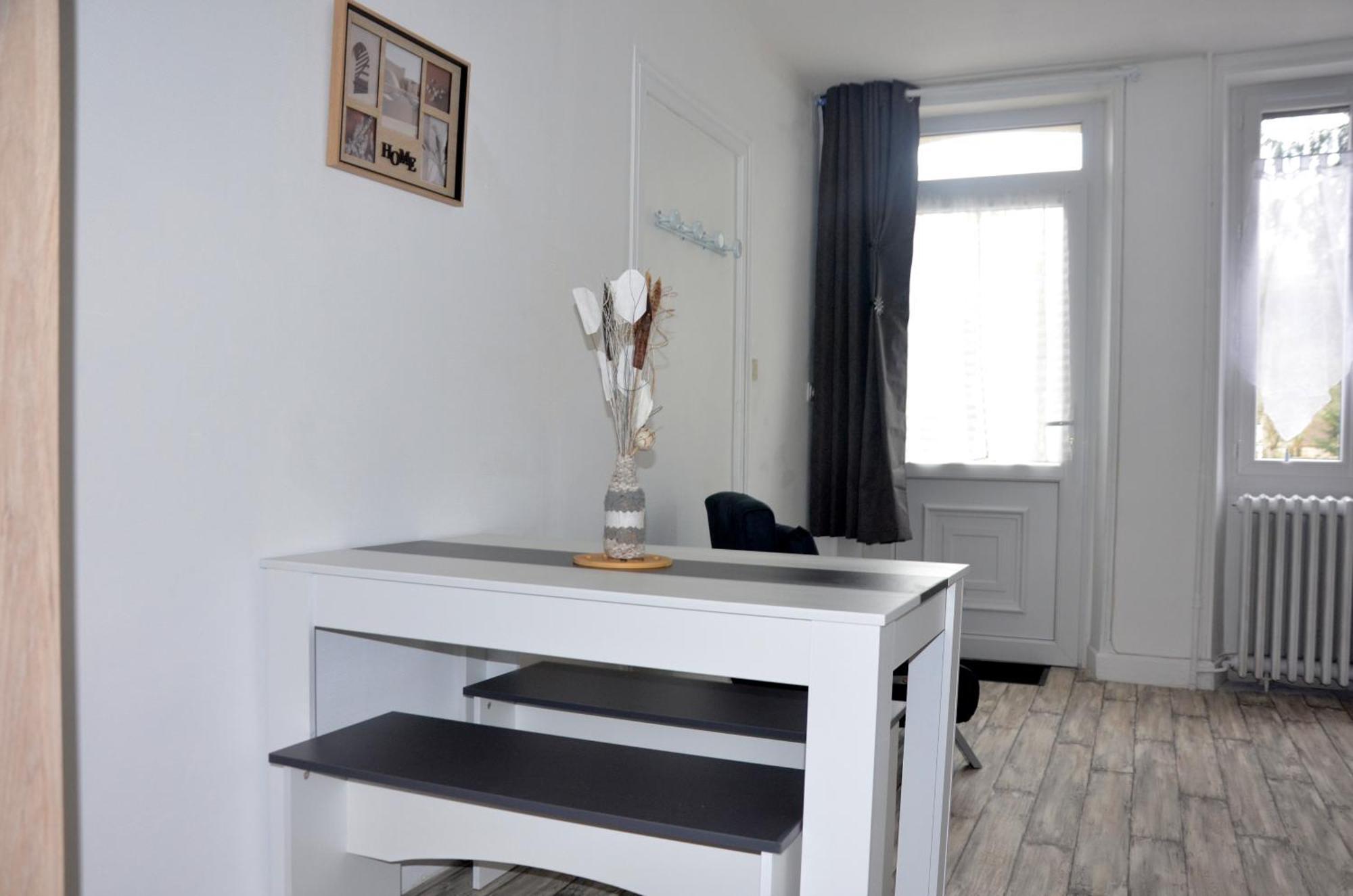 Studio "Au Bord De L'Eau" 2 Chambon-sur-Voueize Exterior foto